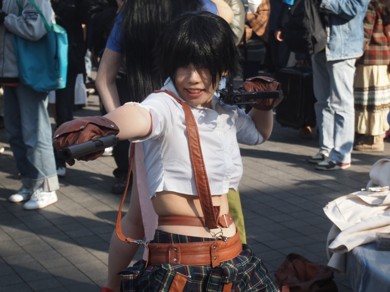 Illustration for article titled Salute Comiket's Cosplay Insanity: Day One